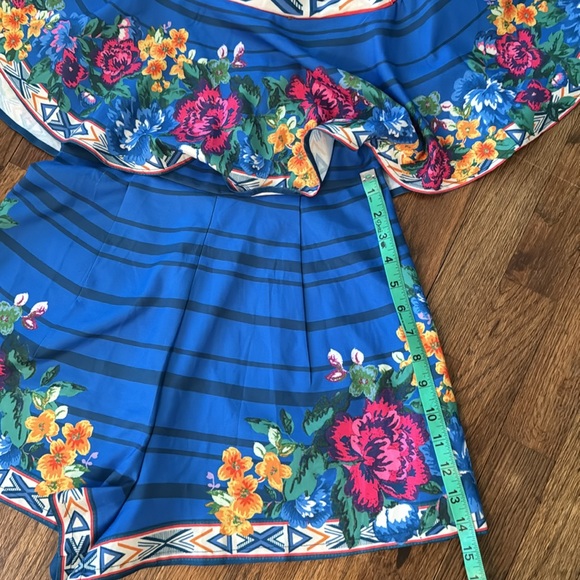 Super cute Romper!! - Picture 2 of 9